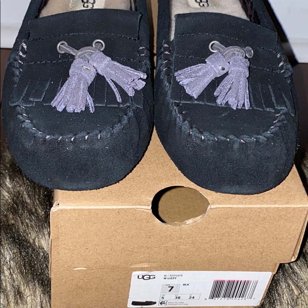 Women ugg lizzy size 7 BNIB - Picture 4 of 6